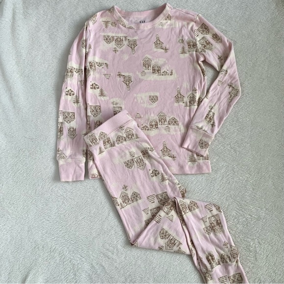 Gap Pink Gingerbread House Pajamas•Size 8 - Picture 2 of 4